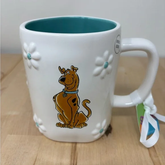 Rae Dunn SCOOBY DOO Mug White with Daisy Decor Double Sided Turquoise Interior - Picture 1 of 4